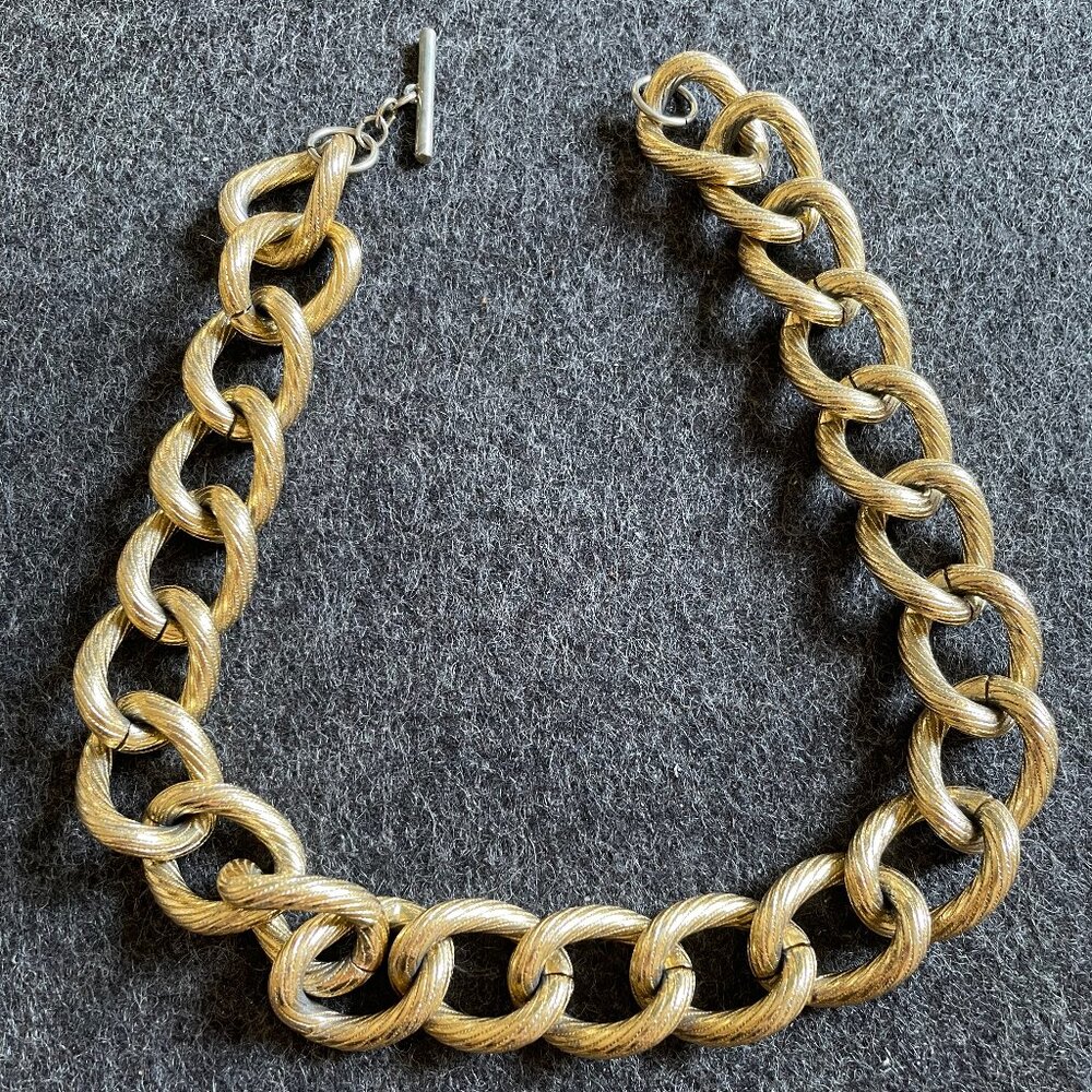 Gold chunky chain necklace